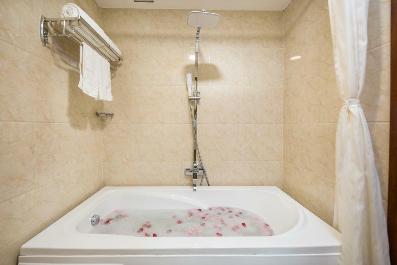Lavender Riverside Hotel 岘港 外观 照片